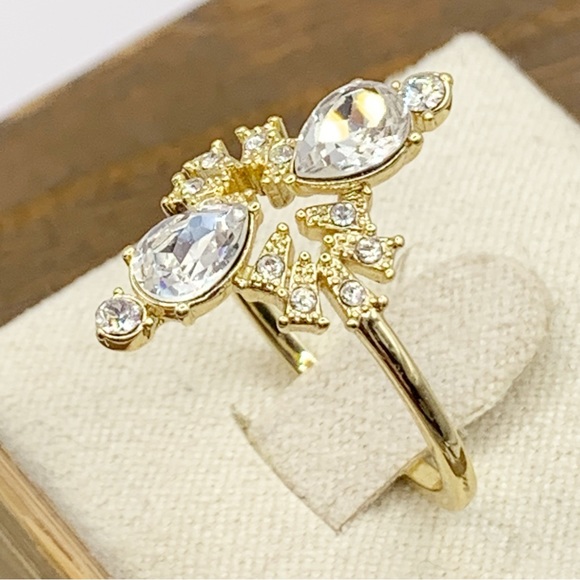 Gold plated ornate statement cocktail ring pear shaped clear glass stones 7.75 - Picture 2 of 9